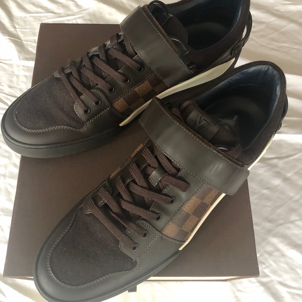 Louis Vuitton Damier Low Top Men’s Sneaker - Picture 3 of 7